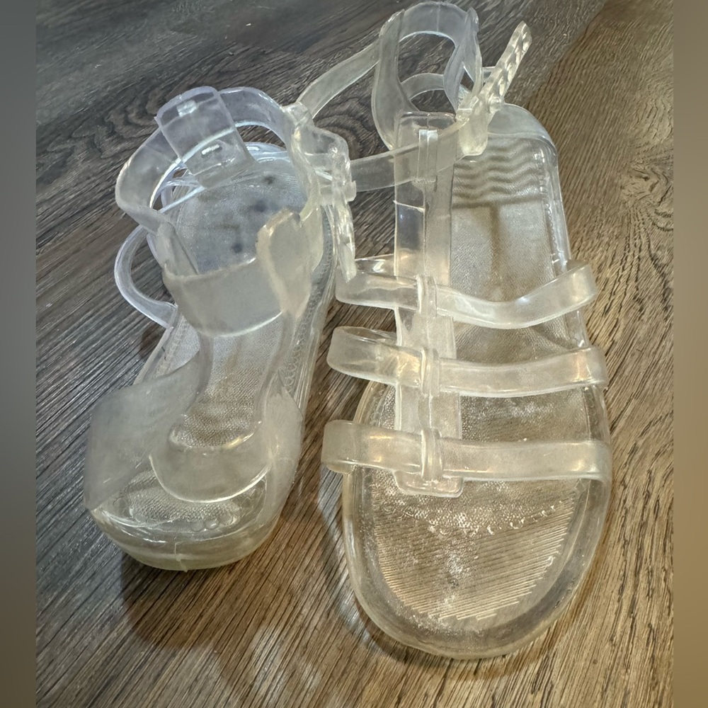 ⭐️SALE⭐️Vintage Clear Jelly Sandals size 7 EUC, worn once